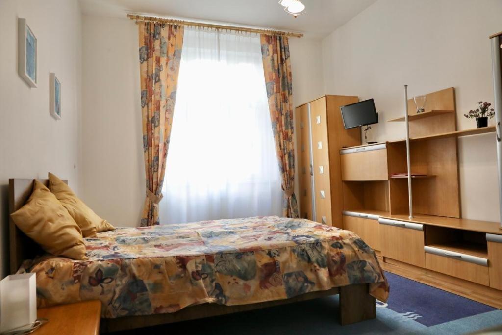 Lana Lo Apartments Karlovy Vary Bagian luar foto