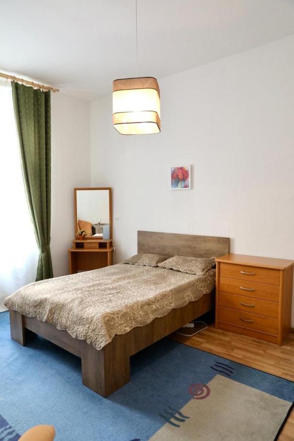 Lana Lo Apartments Karlovy Vary Bagian luar foto